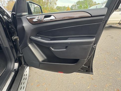 Used 2019 Mercedes-Benz GLS 450 4MATIC image 22