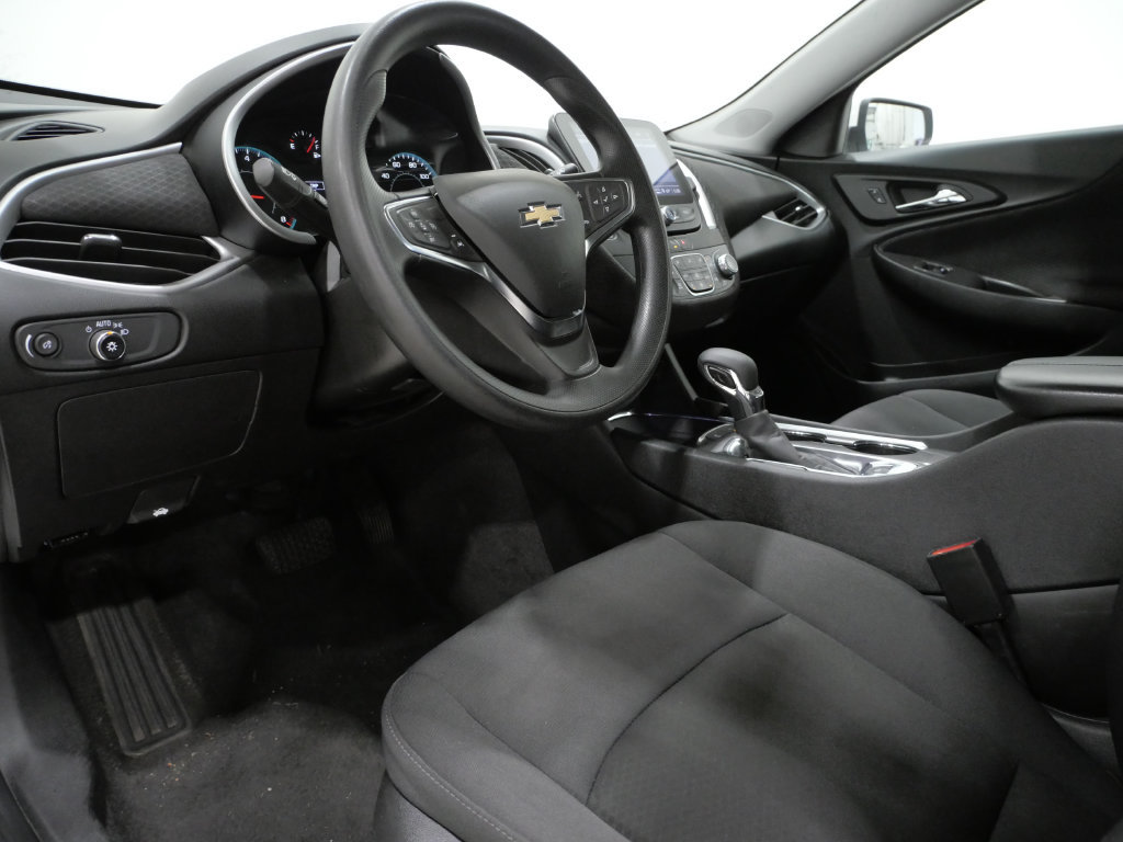 Used 2024 Chevrolet Malibu LT FWD image 11