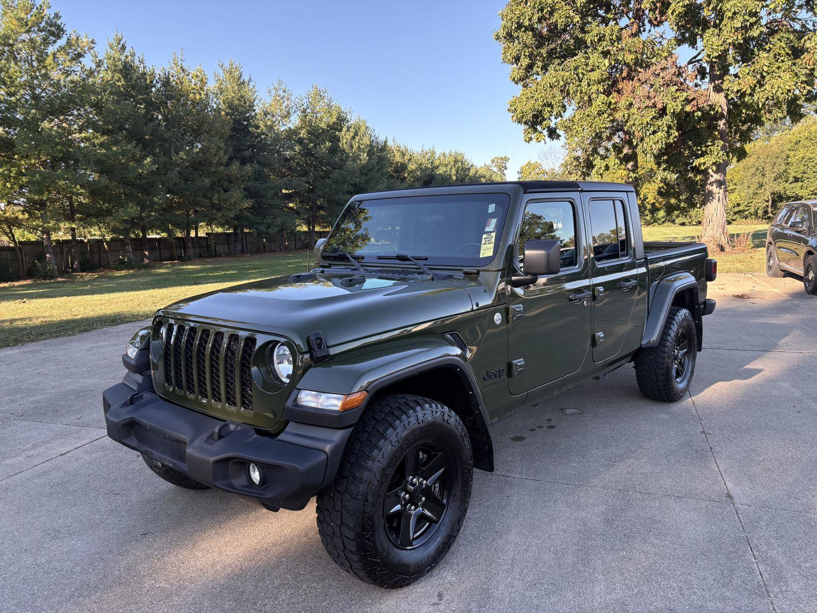 Used 2021 Jeep Gladiator Sport AWD/4WD image 19