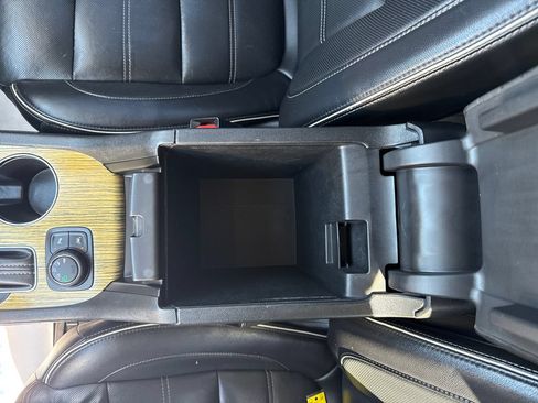 Used 2018 GMC Acadia Denali w/ Technology Package AWD/4WD image 24