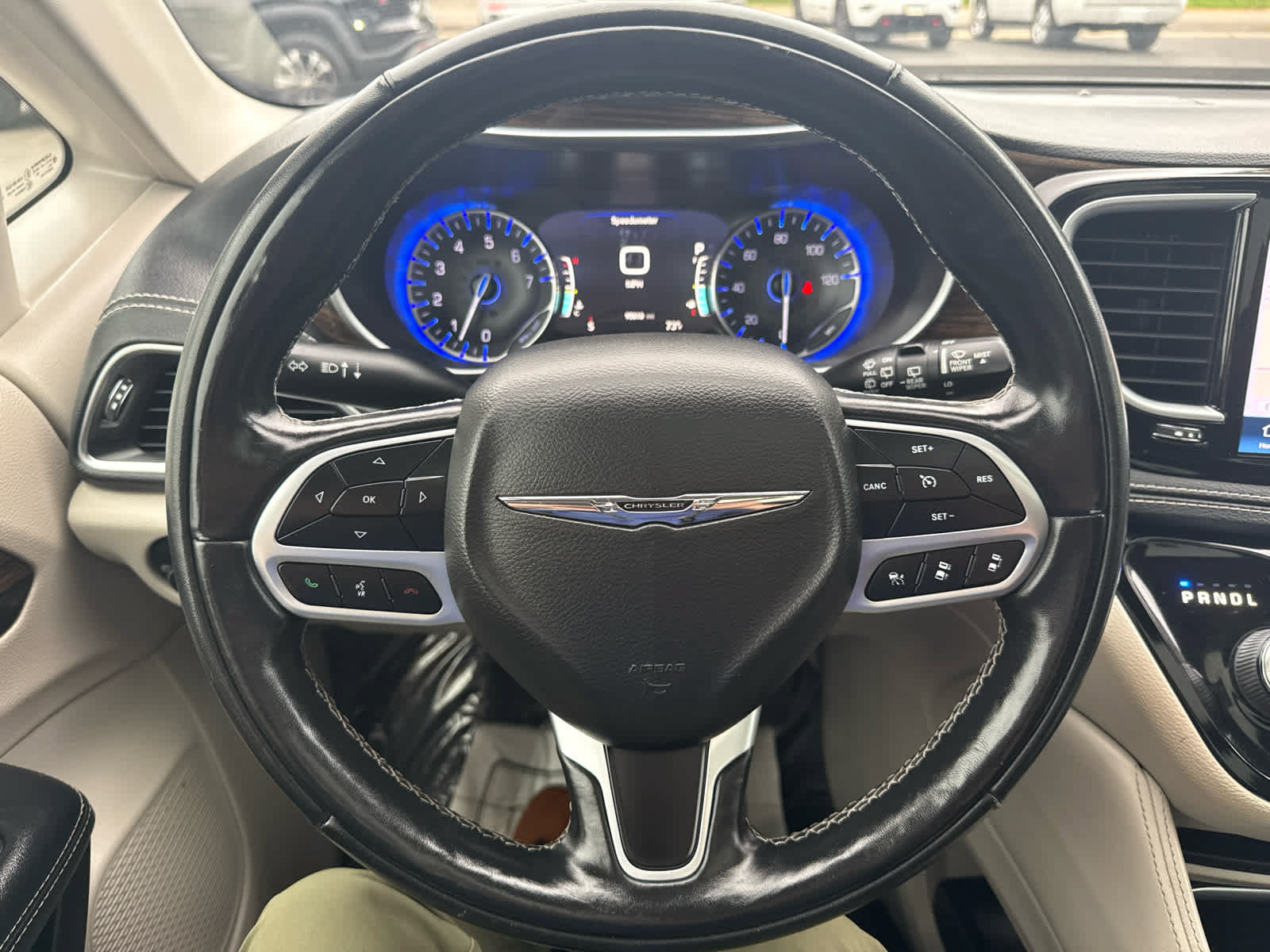 Used 2022 Chrysler Pacifica Limited FWD image 23