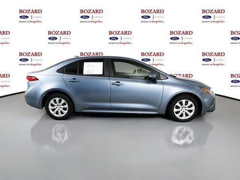 Used 2022 Toyota Corolla LE FWD image 9