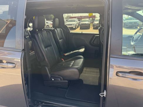 Used 2019 Dodge Grand Caravan GT FWD image 25