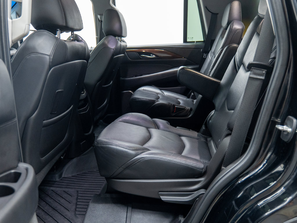 Used 2019 Cadillac Escalade Luxury AWD/4WD image 61
