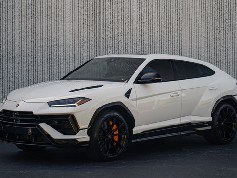 Used 2024 Lamborghini Urus S AWD/4WD image 1