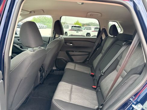 Used 2025 Nissan Rogue SV AWD/4WD image 23