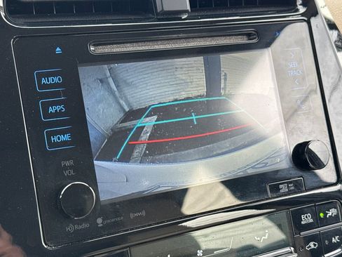 Used 2016 Toyota Prius Four w/ Advanced Technology Package image 18