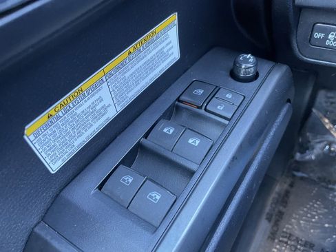 Used 2020 Toyota Tacoma TRD Off-Road image 22