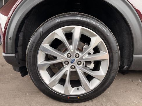 Used 2022 Ford Explorer Platinum w/ Equipment Group 601A AWD/4WD image 8