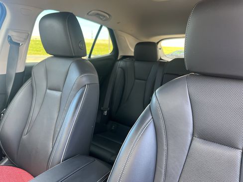 Used 2023 Buick Envision Essence image 7