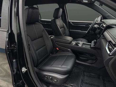 Used 2024 GMC Acadia Elevation w/ Trailering Package image 30