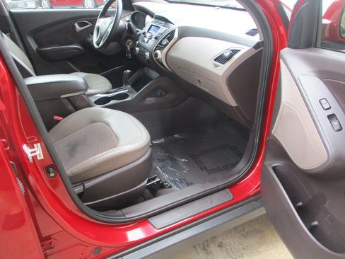 Used 2013 Hyundai Tucson GLS FWD image 19