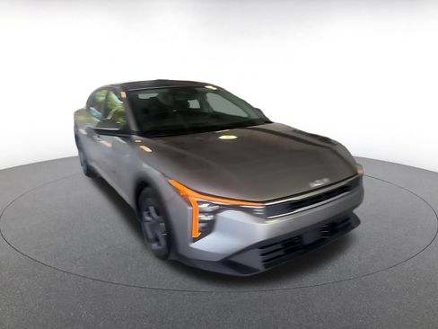 Used 2026 Kia K4 FWD image 3