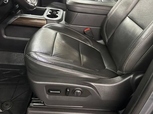 Used 2019 Chevrolet Silverado 1500 LT Trail Boss AWD/4WD image 13