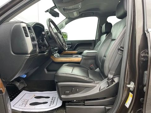 Used 2018 Chevrolet Silverado 1500 LTZ w/ Sport Package AWD/4WD image 15