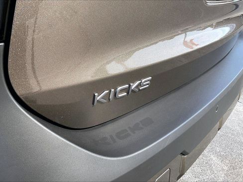 New 2026 Nissan Kicks SR FWD image 13