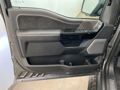 New 2023 Ford F150 Lightning Platinum image 28