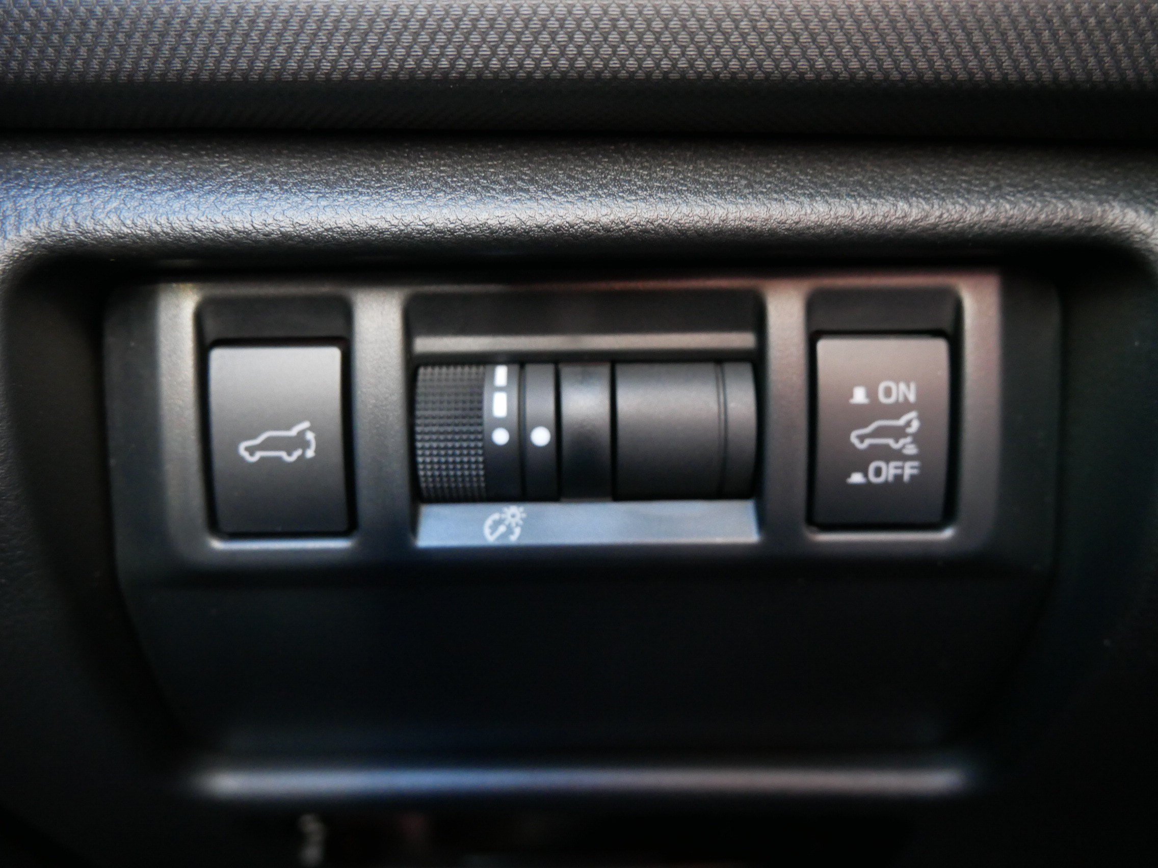 Certified 2025 Subaru Forester Premium AWD/4WD image 30