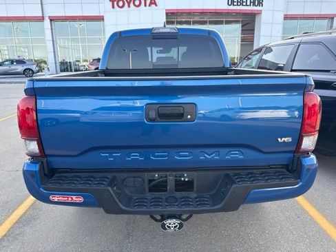 Used 2018 Toyota Tacoma TRD Sport w/ Technology Package AWD/4WD image 8