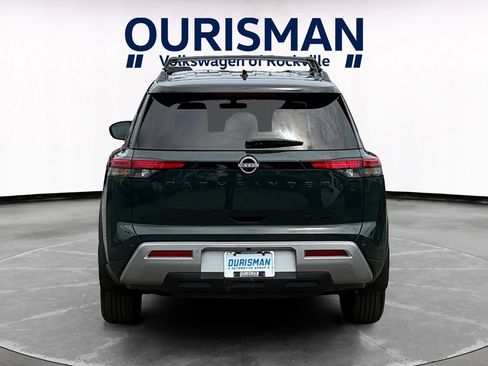 Used 2023 Nissan Pathfinder SL w/ Black Appearance Package AWD/4WD image 5