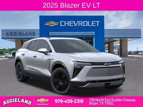 New 2025 Chevrolet Blazer EV LT image 7