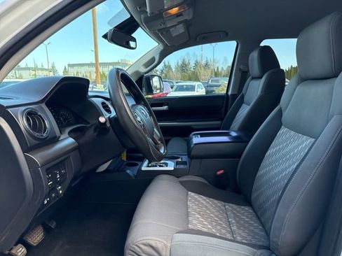 Used 2019 Toyota Tundra SR5 w/ SR5 Upgrade Package AWD/4WD image 22