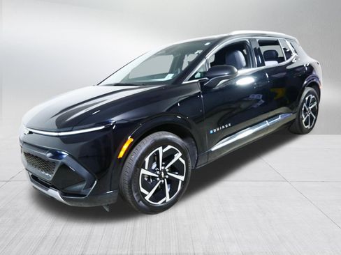 Used 2025 Chevrolet Equinox EV LT w/ Convenience Package FWD image 3
