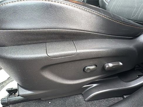 Used 2021 Chevrolet Trax LT w/ Driver Confidence Package image 8