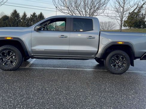 Used 2025 GMC Canyon Elevation w/ Convenience Package image 3