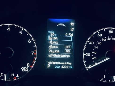 Used 2025 Toyota Corolla LE FWD image 39