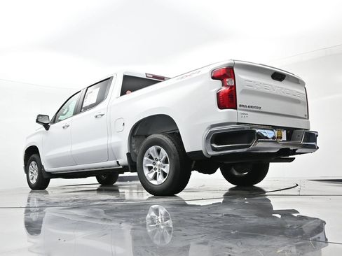 Used 2025 Chevrolet Silverado 1500 LT AWD/4WD image 20