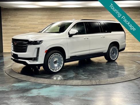 Used 2023 Cadillac Escalade ESV Sport w/ LPO, ONYX Package AWD/4WD image 5