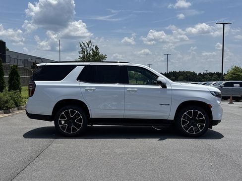Used 2023 Chevrolet Tahoe RST w/ Luxury Package AWD/4WD image 11
