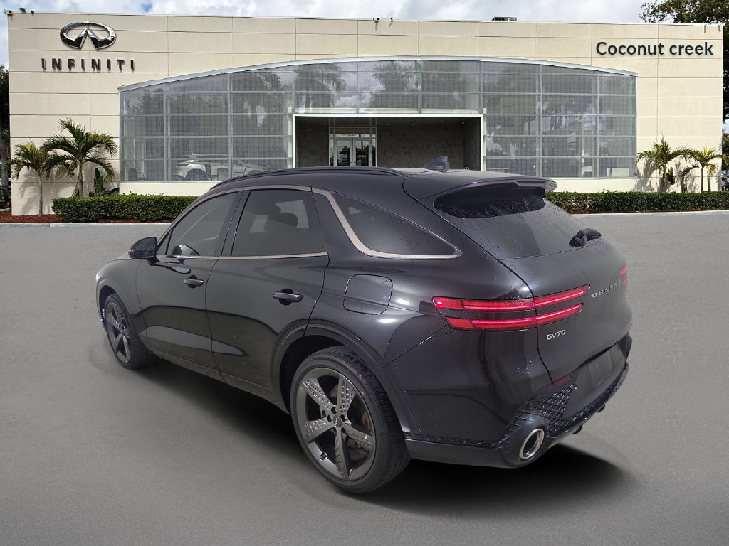 Used 2022 Genesis GV70 2.5T w/ Sport Prestige Package AWD/4WD image 3