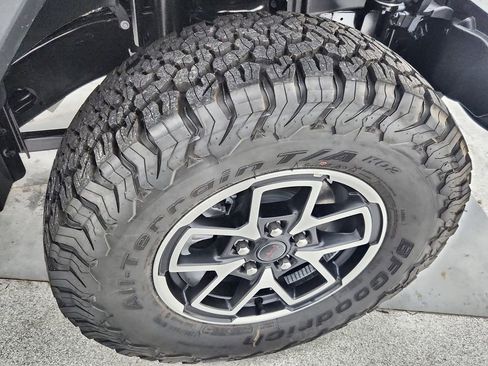 New 2025 Jeep Wrangler Rubicon image 33