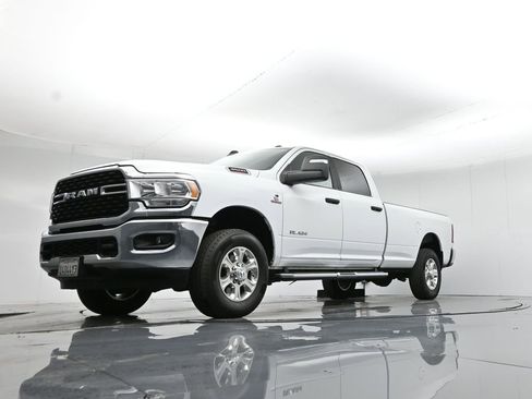 Used 2024 RAM 3500 Big Horn image 44