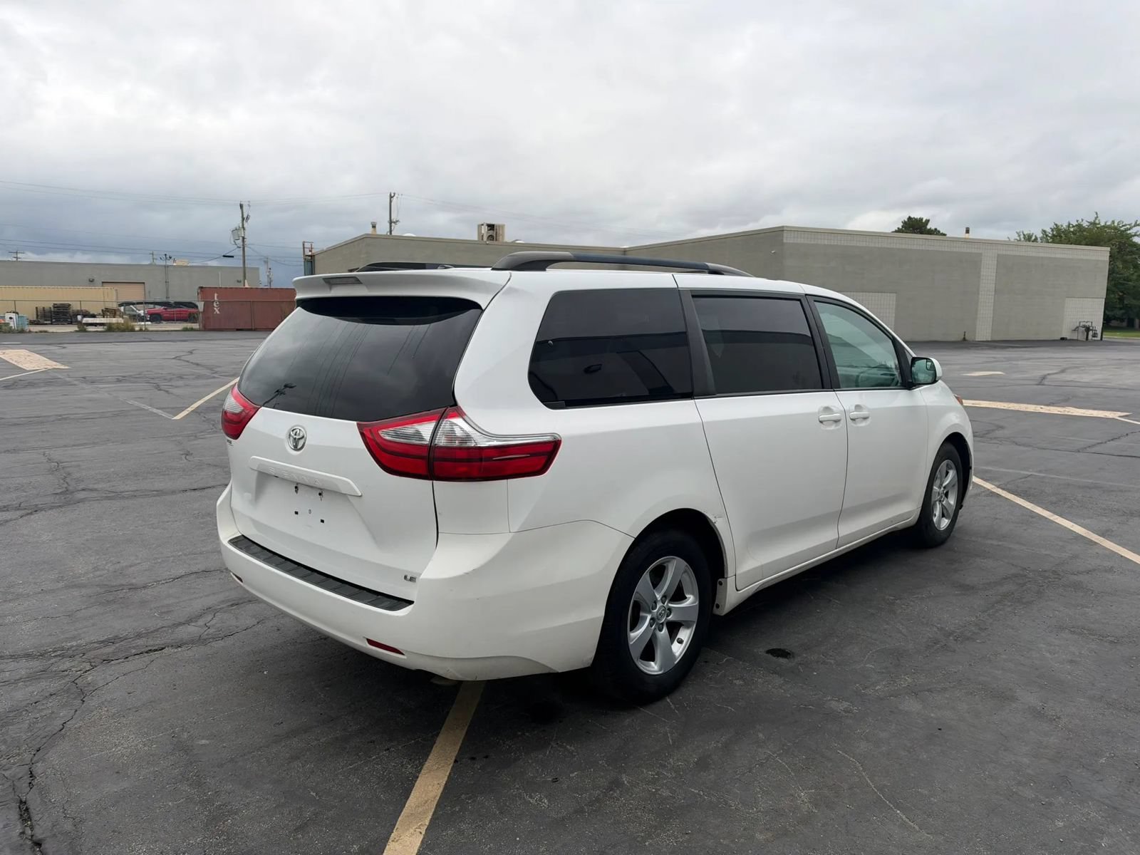 Used 2017 Toyota Sienna LE FWD image 5