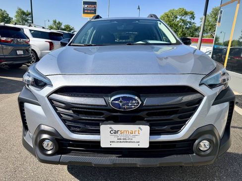 Used 2025 Subaru Outback Premium AWD/4WD image 5