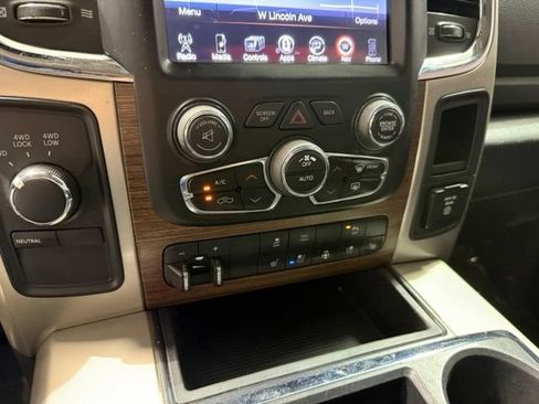 Used 2015 RAM 2500 Laramie w/ Convenience Group AWD/4WD image 20