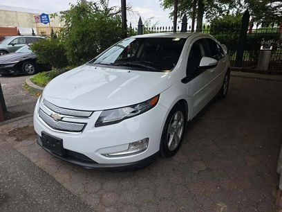 Used 2013 Chevrolet Volt w/ Enhanced Safety Package 1