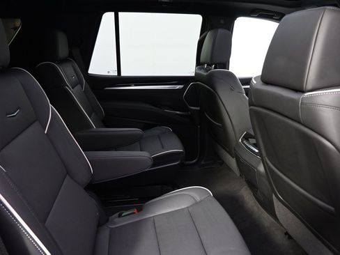 Used 2025 Cadillac Escalade Sport w/ Touring Package image 18