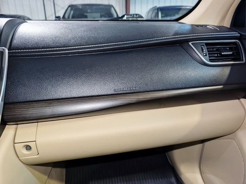 Used 2017 Toyota Camry XLE FWD image 35