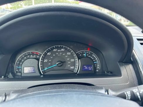 Used 2012 Toyota Camry LE FWD image 31