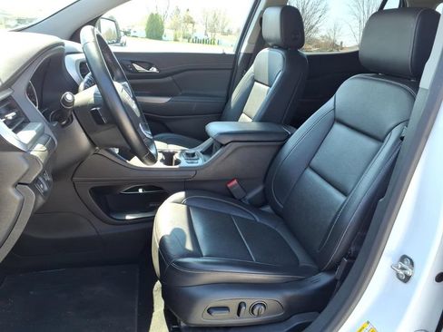 Used 2023 GMC Acadia SLT AWD/4WD image 16