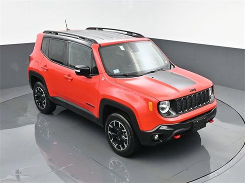 Used 2023 Jeep Renegade Trailhawk image 21