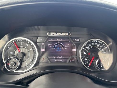 Used 2024 RAM 1500 Laramie image 15
