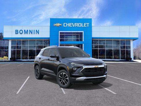New 2026 Chevrolet TrailBlazer LT AWD/4WD image 2