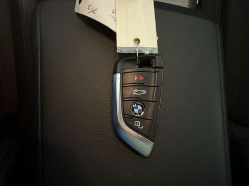 Used 2025 BMW i4 eDrive40 w/ Parking Assistance Package RWD image 33