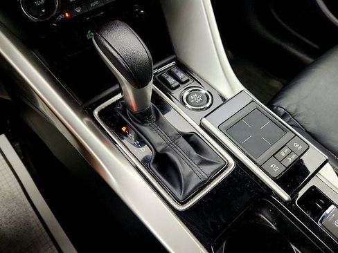 Used 2020 Mitsubishi Eclipse Cross SEL AWD/4WD image 16
