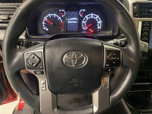 Used 2021 Toyota 4Runner SR5 Premium image 13